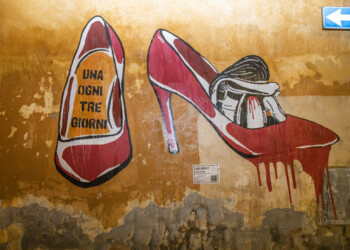 Street Art: “Ogni tre giorni”, Laika denuncia la violenza sulle donne