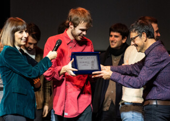 ROCK CONTEST 2021, vince ANTON SCONOSCIUTO, l’artista anglo-italiano si aggiudica il concorso musicale dedicato alla scena indipendente