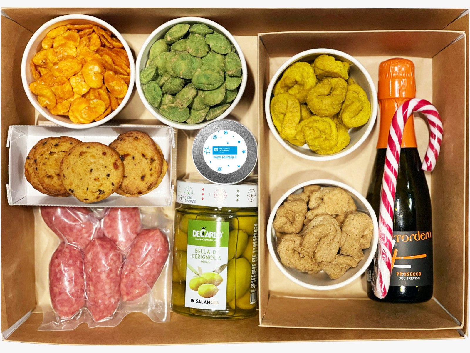 “EAT ME BOX – CANDLE IN THE WIND”, IL REGALO SOLIDALE PER IL NATALE 2021 DI SOS VILLAGGI DEI BAMBINI