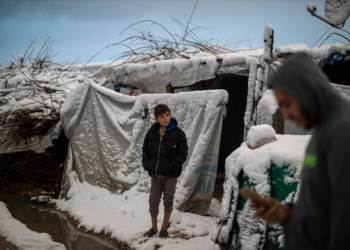 UNA CORSA PER SALVARE 3,3 MILIONI DI RIFUGIATI DAL GELO INVERNALE:  AL VIA LA CAMPAGNA UNHCR PER AIUTARE AFGHANI E SIRIANI A RISCHIO