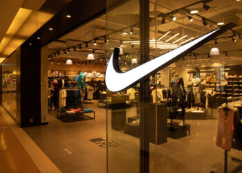 Azioni Nike scambiate in rialzo nel trading after-hour: ecco perché