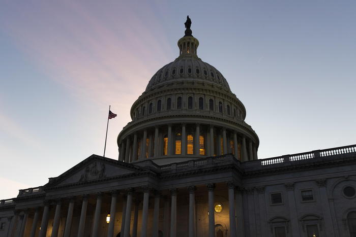 Biden esclude uno shutdown domani