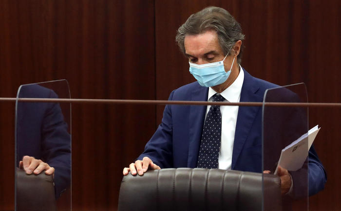 Caso camici: Procura Milano chiede processo per Fontana