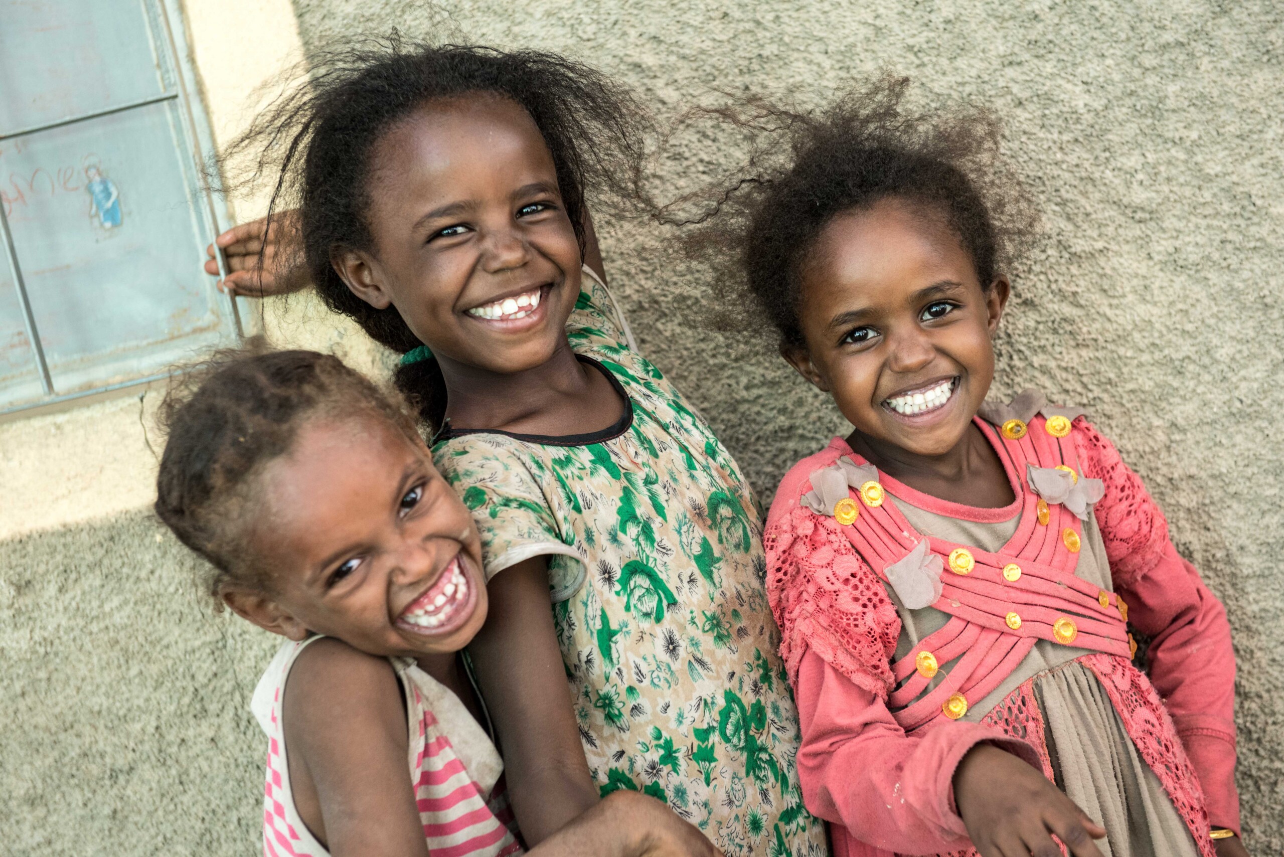 Al Convento dei Frati Missionari Cappuccini: mercatino solidale di curiosità etniche, eccellenze gastronomiche a km 0 e dalle regioni terremotate Presepi