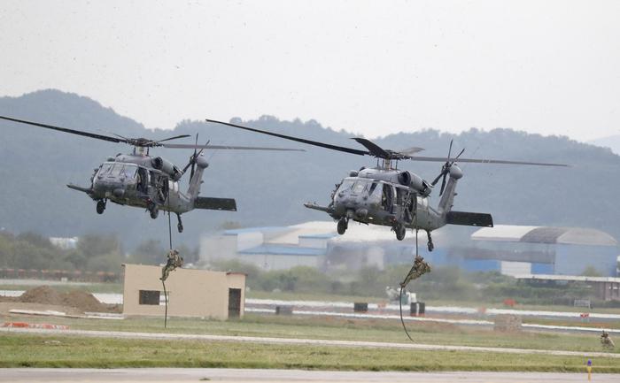 Covid, l’Usaf congeda 27 piloti che rifiutano il vaccino