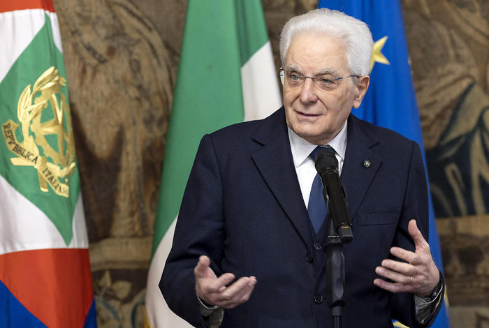 Covid: Mattarella, serve ancora molta attenzione e prudenza