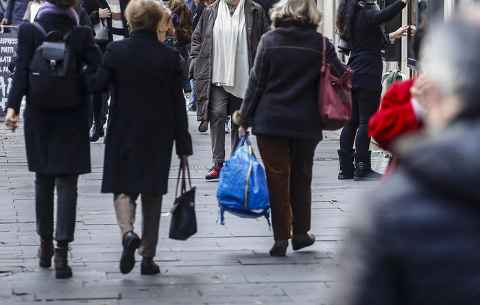 Covid: sfiorati i 100mila positivi, sono 98.020