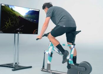 Effetto TiltBike, pedalare in salotto come all’aria aperta