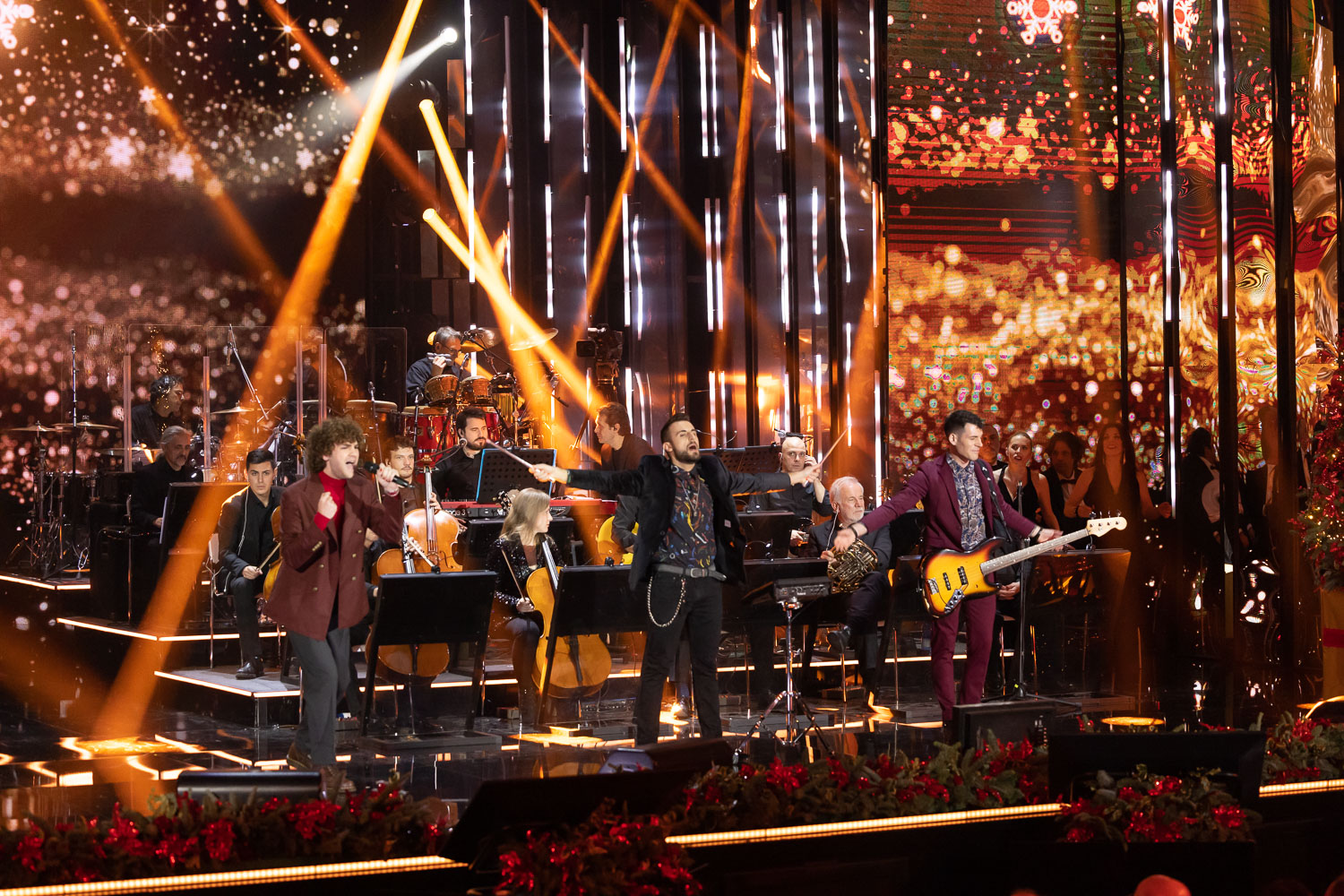 FAKE – Dopo la sfida ad Amici e la partecipazione al Concerto di Natale su Canale 5, nuovo singolo in uscita a Gennaio per la nota band milanese