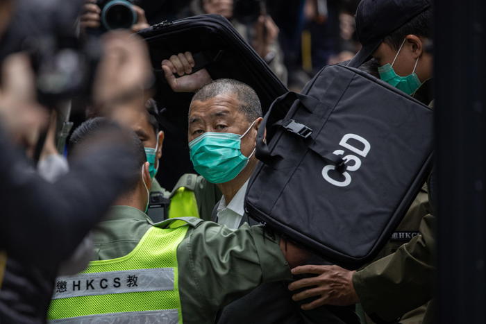 Hong Kong: Jimmy Lai colpevole per veglia su Tienanmen