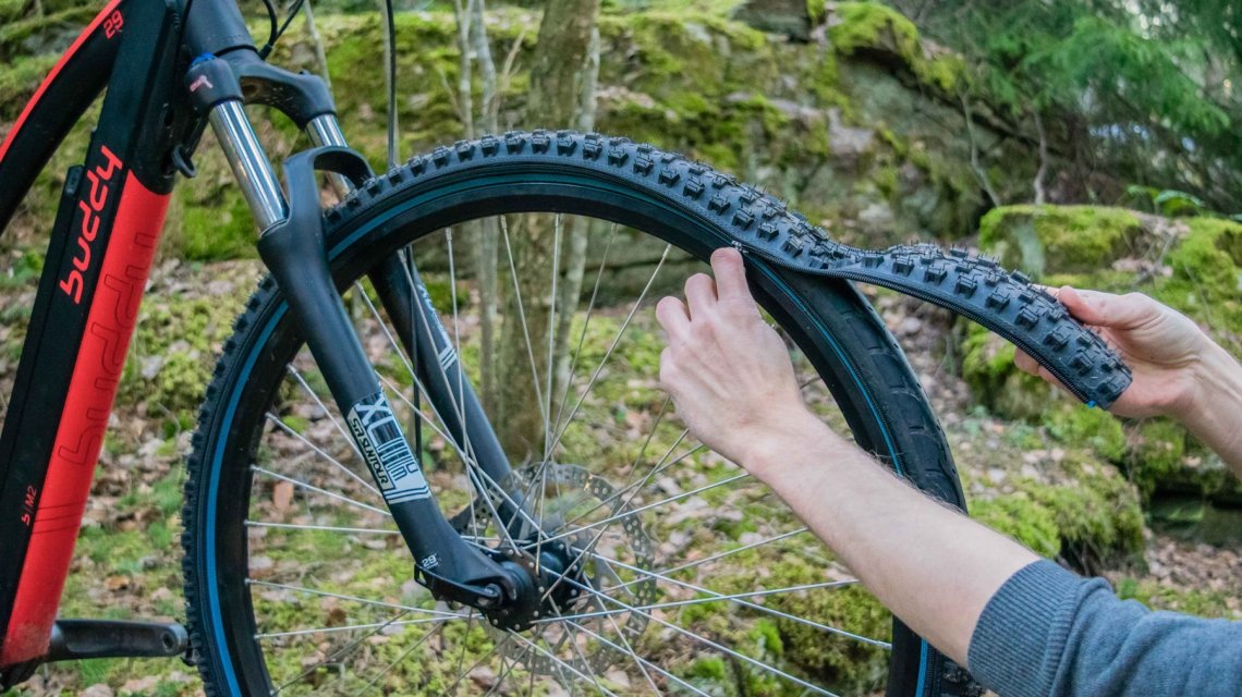 In bici sull’asfalto e sul ghiaccio, arriva il battistrada intercambiabile