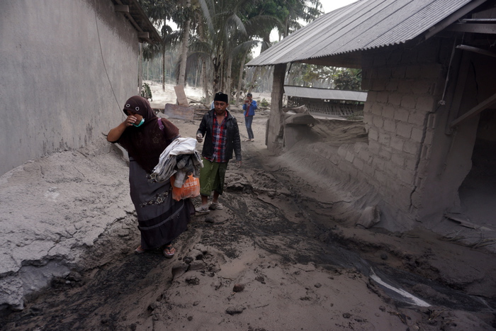 Indonesia: eruzione Semeru, il bilancio sale a 13 morti