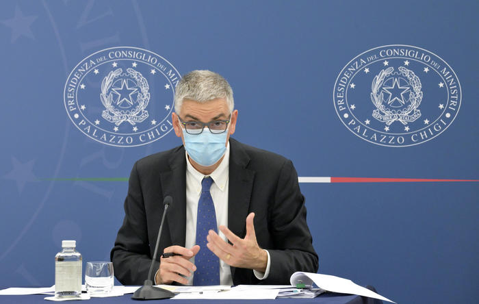 Iss, Omicron in Italia al 28%, casi variante raddoppiano ogni due giorni