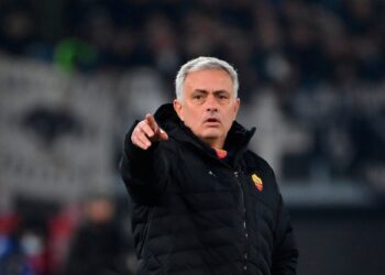 Mourinho: “Roma squadra naif. Perché tutti questi cartellini?”