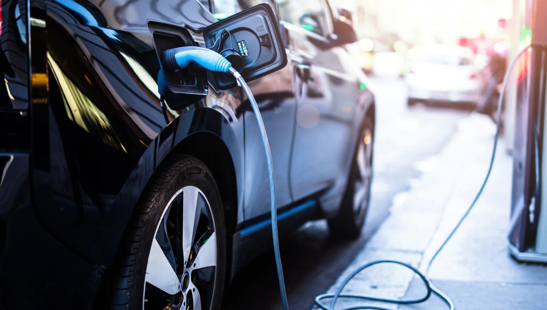 Noleggi un’elettrica? Niente limiti nel chilometraggio