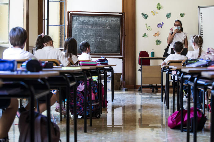 Scuola: basta un solo contagiato per tornare in Dad