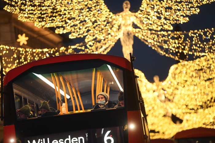 Studi Gb indicano più basso livello ricoveri con Omicron