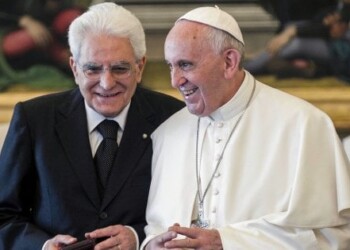 il suo servizio è ancora più essenziale per consolidare l’unità e trasmettere serenità al Paese" conclude Papa Francesco.