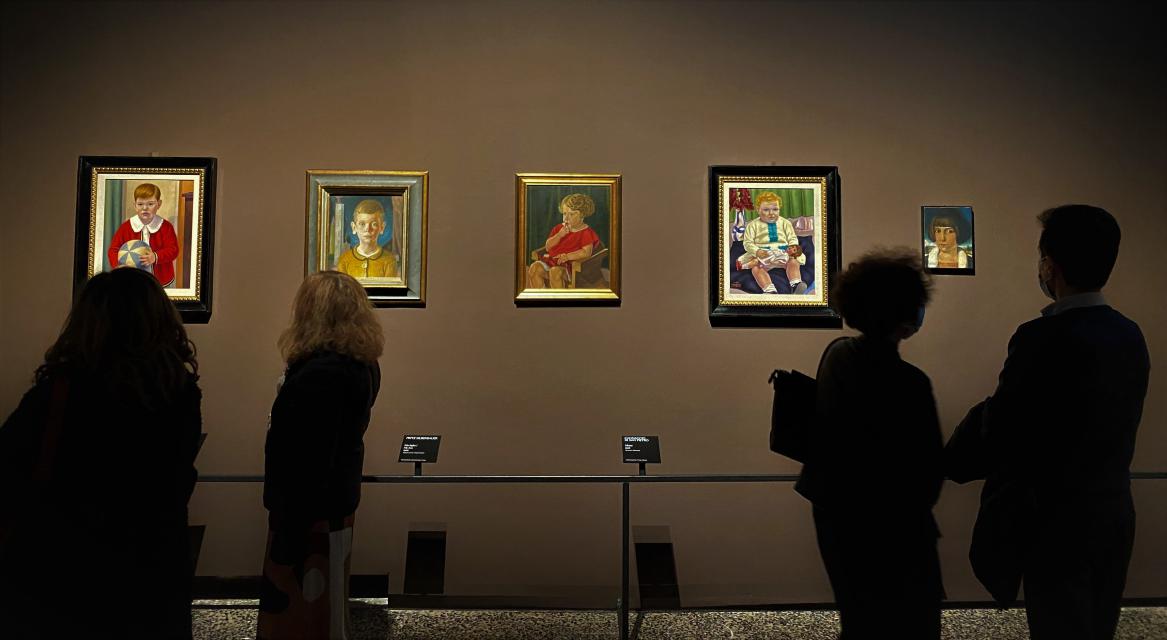 30mila visitatori per “Realismo magico” a Palazzo Reale: il light designer Francesco Murano racconta i segreti dell’allestimento