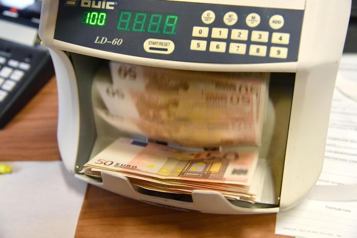 Banche:spinta da tassi e ripresa ma rischi da fine moratoria