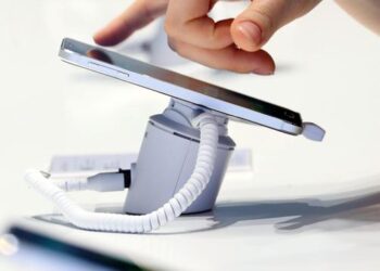 Batterie quantiche superveloci, per futura ricarica wireless
