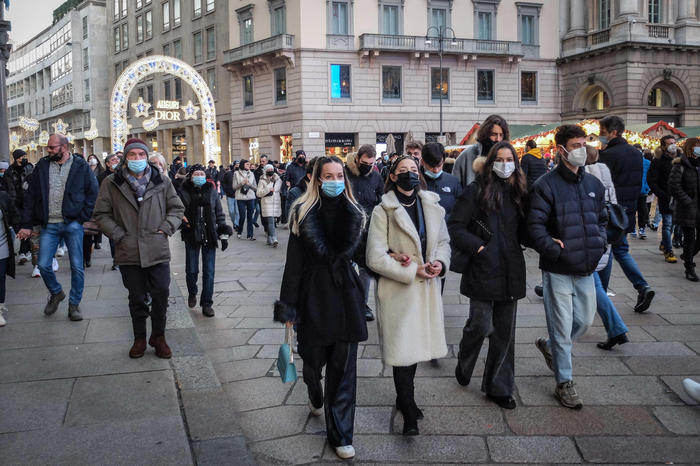Ciccozzi,virus si sta adattando a uomo e ‘raffreddorizzando’