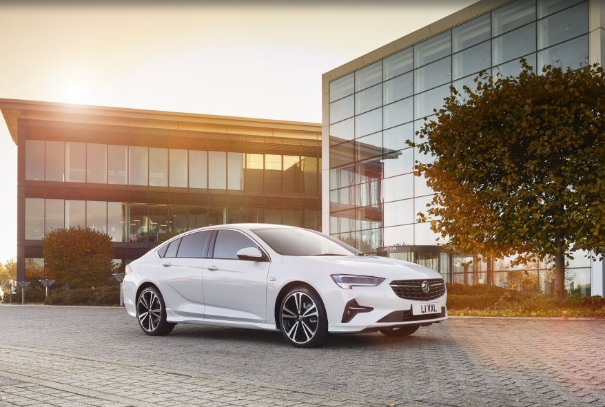 Insignia è “Auto media superiore dell’anno” per la quinta volta consecutiva