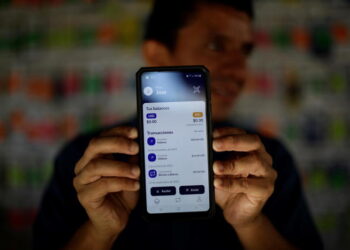 Hacker contro Crypto, conti e account sospesi per 14 ore