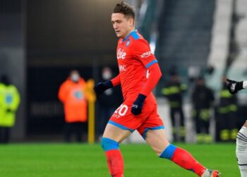Napoli, Zielinski è positivo al Covid: era in campo con la Juve