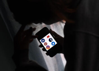 Nell’ultimo anno 22% italiani ha smesso di usare i social
