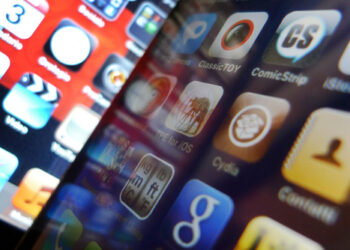 Nuovo record app, si usano quasi 5 ore al giorno
