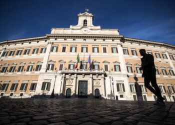 Ieri nuova fumata nera dopo la votazione per l'elezione del presidente della Repubblica. Sono stati 336 i voti per Sergio Mattarella.