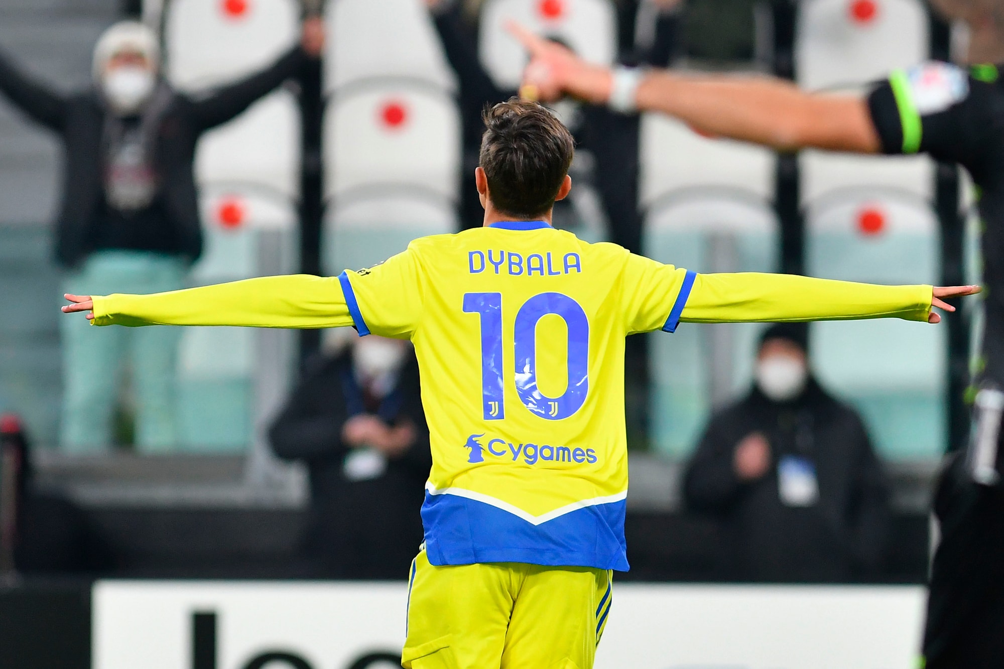 Dybala entra e porta la Juve ai quarti di Coppa Italia: Samp ko 4-1