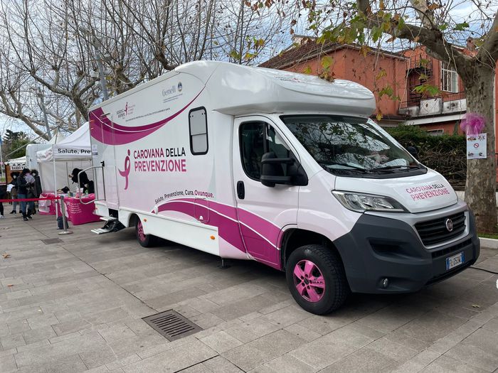 Tumori: in Calabria carovana Komen per campagna prevenzione
