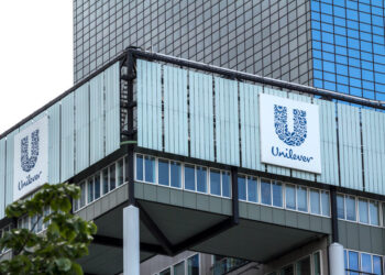 Unilever non rinuncia al business dei consumatori di GSK