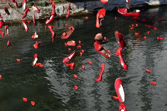 Violenza donne: vittima ‘salvata’ da braccialetto anti-stalker