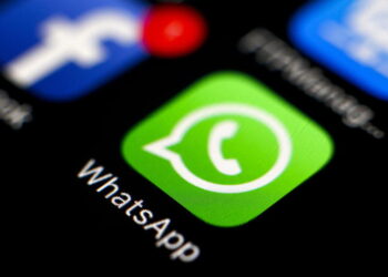 WhatsApp, ascolto dei vocali anche fuori dalle chat