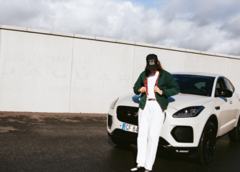 Jaguar e Baracuta: “The Next Classic Guide” sbarca alla Milan Fashion Week con Andrea Faccio e Domenico Formichetti