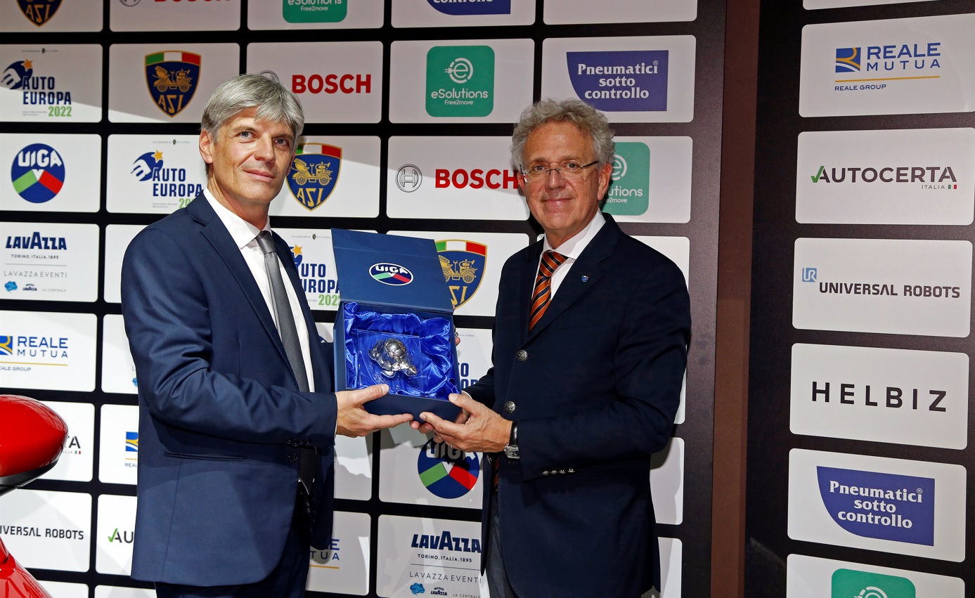 L’auto del futuro: sempre più connessa, sicura e sostenibile