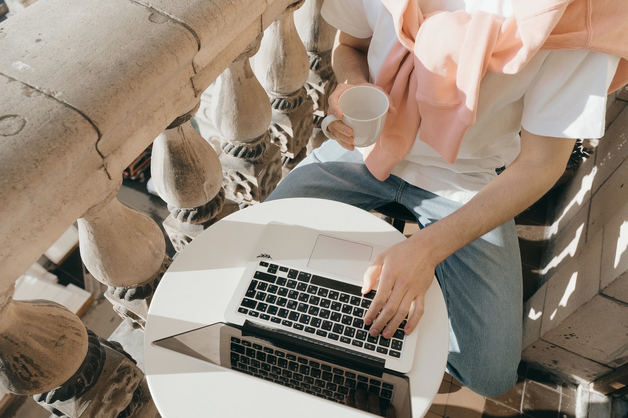 LAVORO, ECCO LE 5 PROFESSIONI NOMADI DIGITALI DEL 2022