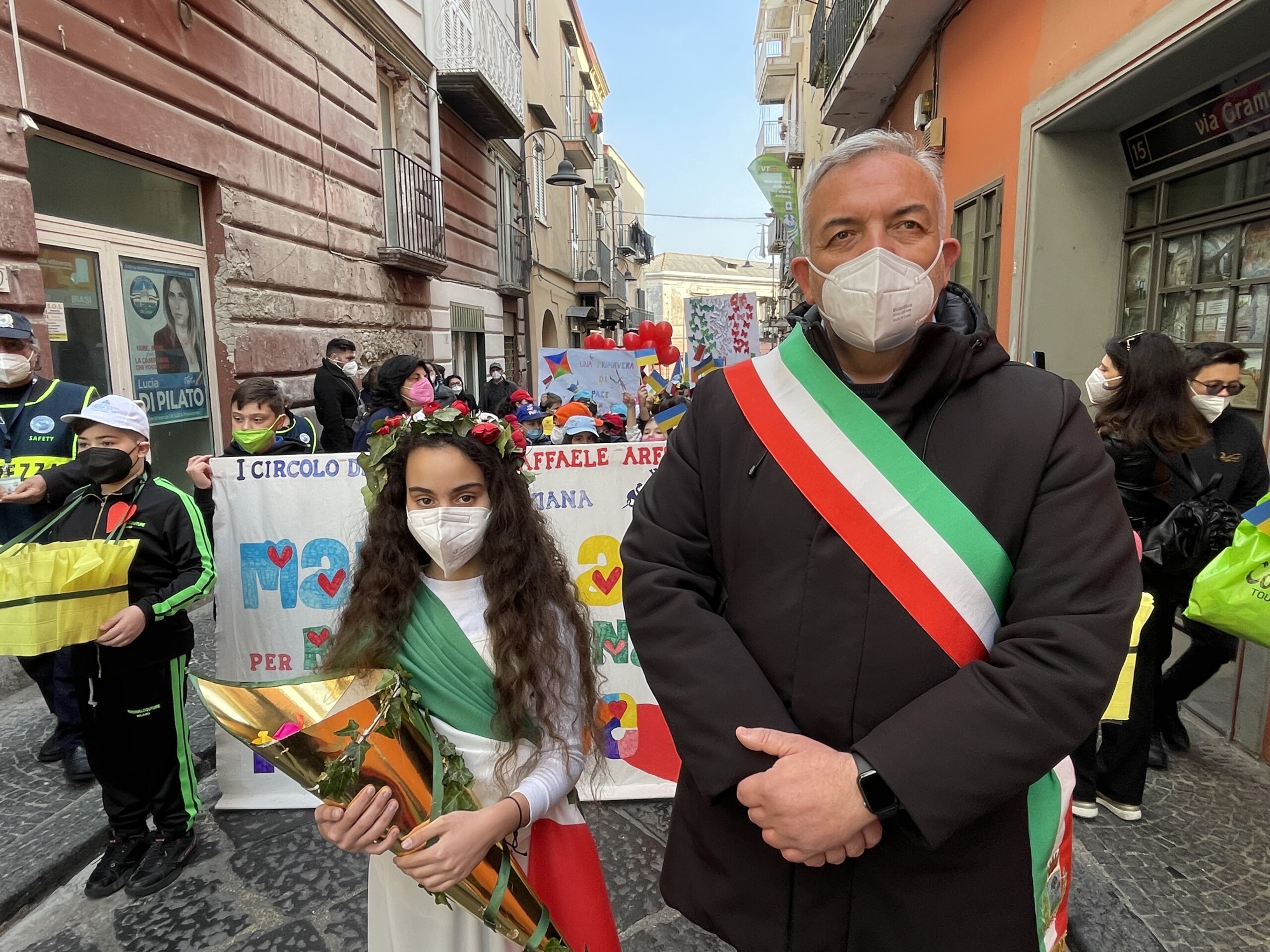 Bambini, insieme per un messaggio di Pace diretto a Putin e a Zelenski.