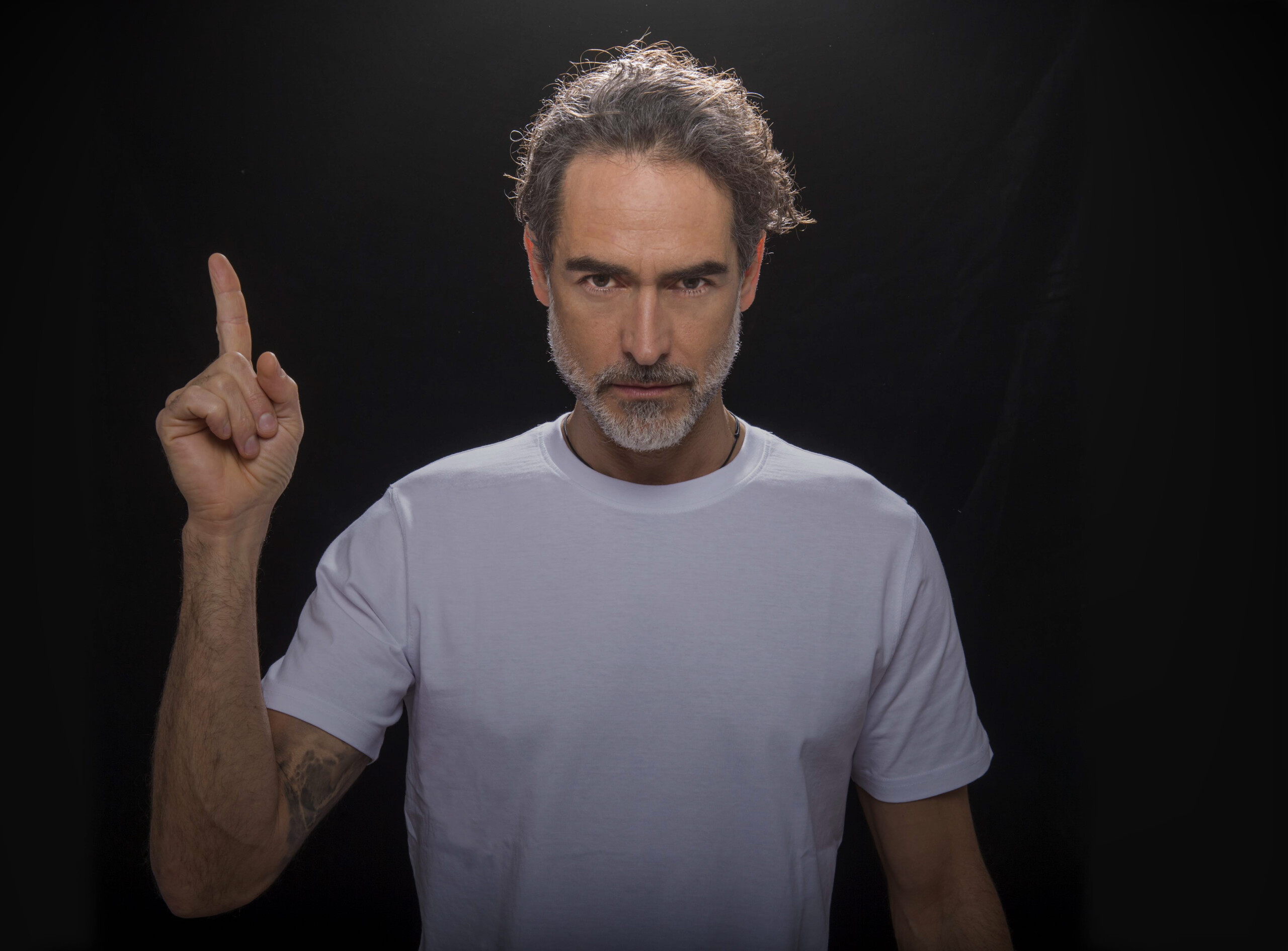 IL PRISMA narrato da SERGIO MUNIZ Viaggio tra storia e leggenda del capolavoro dei Pink Floyd