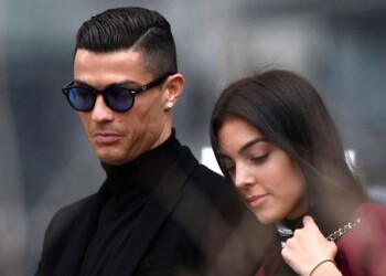 La compagna del fuoriclasse ha partorito ma solo la femmina è sopravvissuta