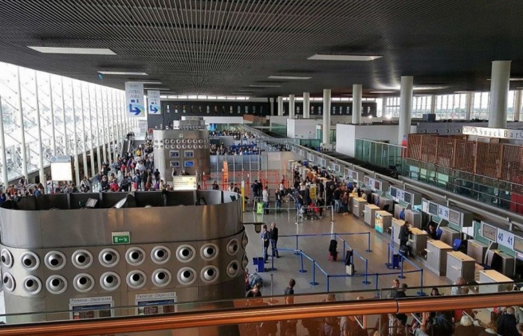 In sostanza il vecchio blocco di potere continuerà a controllare il consiglio di amministrazione dell’aeroporto per i prossimi anni.
