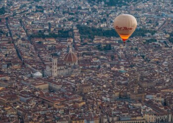 ‘Volare – Festival del volo’: tre giorni per toccare il cielo con un dito
