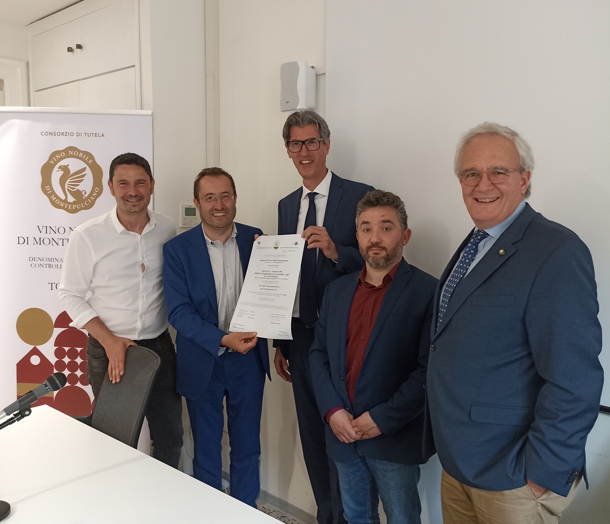 Vino Nobile di Montepulciano: la prima Docg italiana a fregiarsi del marchio Equalitas