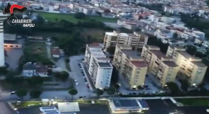 Camorra: blitz di Carabinieri e Dda nel Napoletano, 17 arresti