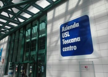 Cento infermiere filmate nella doccia dell’ospedale a Empoli