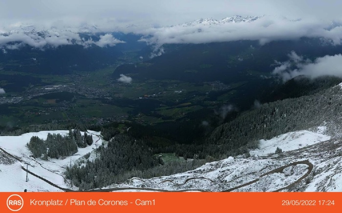 Dopo il caldo record torna la neve in montagna in Alto Adige