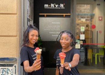 A Palermo apre BarConi, il bar e gelateria gestito da donne e uomini migranti, in piazza Mediterraneo.